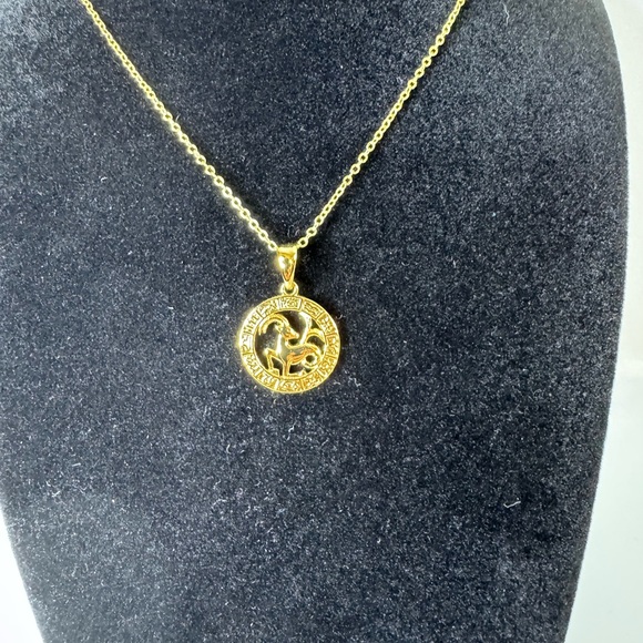 Gold Zodiac Capricorn Pendant Necklace - Picture 3 of 5
